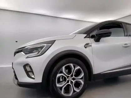 Photo 17 Renault Captur E-Tech 145 - 21 Intens