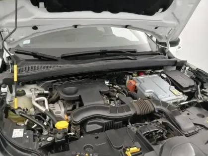 Photo 18 Renault Captur E-Tech 145 - 21 Intens