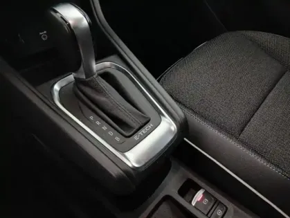 Photo 22 Renault Captur E-Tech 145 - 21 Intens