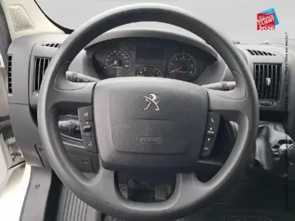 Photo 11 Peugeot Boxer  Fg 333 L2H2 2.2 BlueHDi S&S 120ch Premium