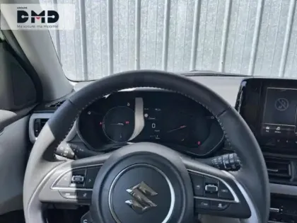 Photo 7 Suzuki Swift  1.2 Hybrid 83ch Pack