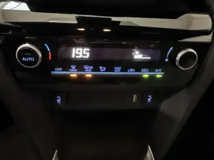 Photo 11 Toyota Yaris  Cross 116h Design MY22