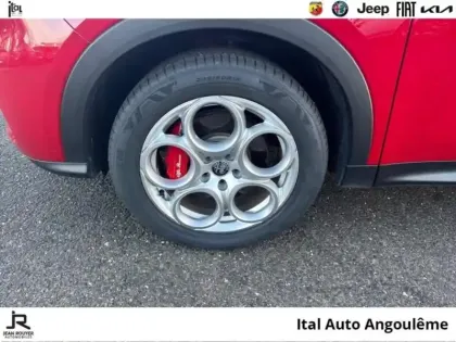 Photo 10 Alfa Romeo Tonale  1.3 PHEV 190ch Sprint AT6 e-Q4