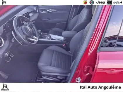 Photo 8 Alfa Romeo Tonale  1.3 PHEV 190ch Sprint AT6 e-Q4