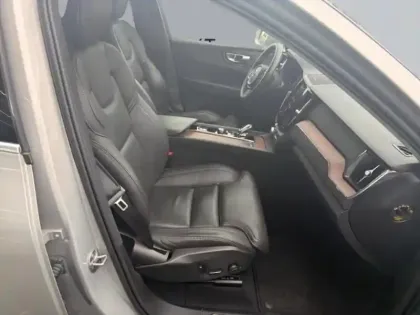 Photo 8 Volvo Xc60  T6 AWD 253 + 145ch Utimate Style Chrome Geartronic