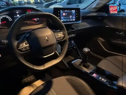 Photo 14 Peugeot 208  1.2 PureTech 100ch S&S Allure