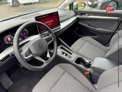 Photo 14 Volkswagen Golf  1.5 eTSI EVO2 116ch Life Plus DSG7