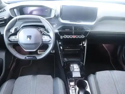 Photo 7 Peugeot 2008  1.2 PureTech 130ch S&S GT EAT8