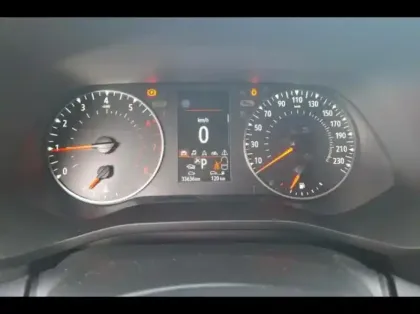 Photo 8 Renault Arkana  1.3 TCe mild hybrid 140ch Evolution EDC -22