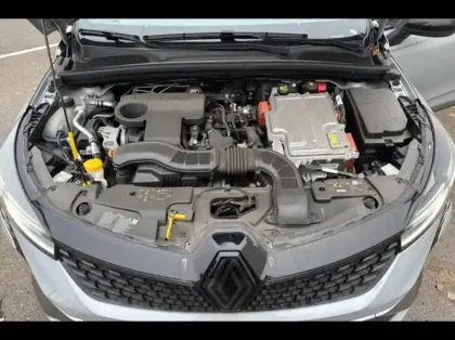 Photo 14 Renault Clio  1.6 E-Tech 145ch full hybrid esprit Alpine - 24