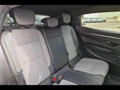 Photo 10 Renault Megane  E-Tech Electric EV60 220ch Techno super charge -C