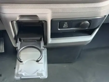 Photo 8 Volkswagen Transporter  Fg Van L2 2.0 TDI 150ch Business BVA8