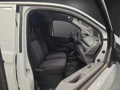 Photo 13 Volkswagen Transporter  Fg Van L1 2.0 TDI 150ch Business BVA8