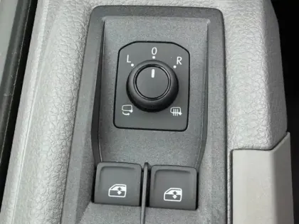 Photo 11 Volkswagen Crafter  Fg 35 L3H3 2.0 TDI 140ch Business Traction BVA8