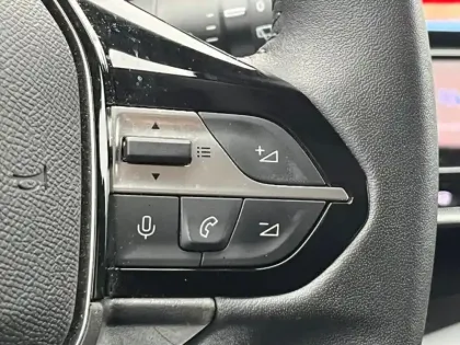 Photo 11 Peugeot 308  SW 1.2 PureTech 130ch S&S Allure Pack EAT8