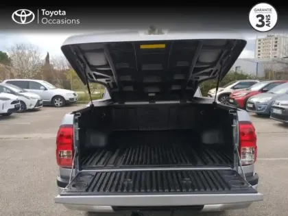 Photo 9 Toyota Hilux  2.4 D-4D 150ch X-Tra Cabine Légende 4WD MY20
