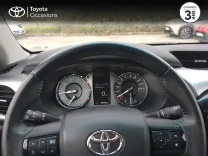 Photo 12 Toyota Hilux  2.4 D-4D 150ch X-Tra Cabine Légende 4WD MY20