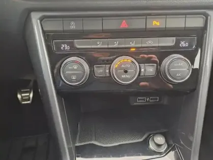 Photo 14 Volkswagen T-roc  1.0 TSI 115ch IQ.Drive 113g Euro6d-T