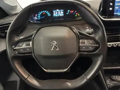 Photo 12 Peugeot 208  e- 136ch Active