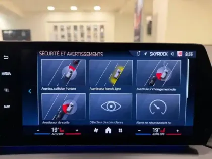 Photo 6 BMW Serie 1 Série 1 120A 170ch M Sport DKG7