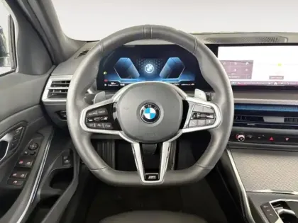 Photo 11 BMW Serie 3 Série 3 Touring 320dA xDrive 190ch M Sport