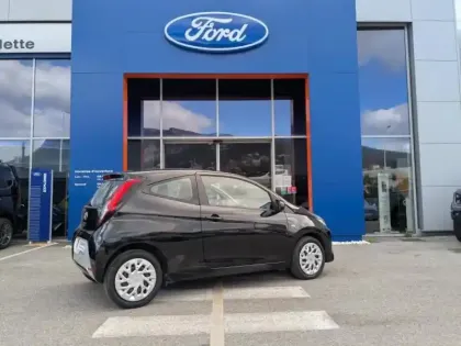 Photo 6 Toyota Aygo  1.0 VVT-i 72ch x-play x-app 3p