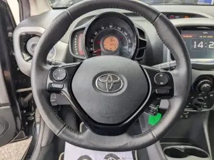 Photo 10 Toyota Aygo  1.0 VVT-i 72ch x-play x-app 3p