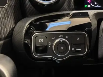 Photo 13 Mercedes Classe A  Berline 250 e 163+109ch Progressive Line 8G-DCT