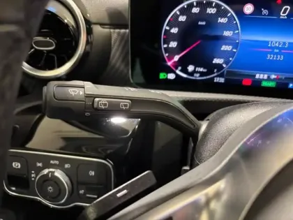 Photo 14 Mercedes Classe A  Berline 250 e 163+109ch Progressive Line 8G-DCT