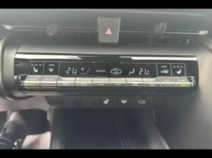 Photo 14 Toyota C-HR  1.8 Hybride 140ch Design MY25