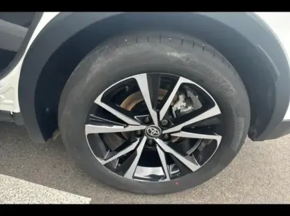 Photo 12 Toyota C-HR  1.8 Hybride 140ch Design MY25