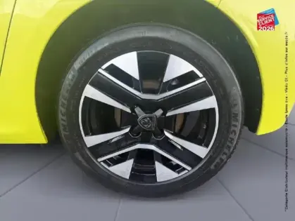 Photo 9 Peugeot 208  1.2 Hybrid 100ch Allure e-DCS6