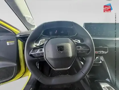 Photo 11 Peugeot 208  1.2 Hybrid 100ch Allure e-DCS6