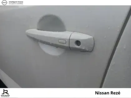 Photo 13 Nissan Qashqai  1.3 Mild Hybrid 140ch Shadow 2022