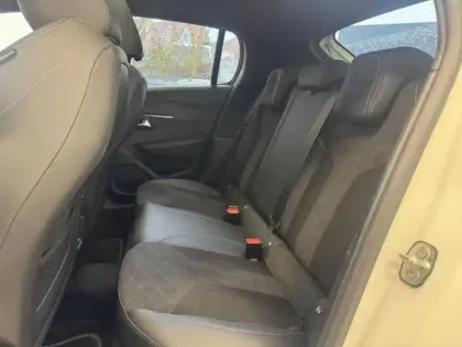 Photo 14 Peugeot 208  e- 136ch GT