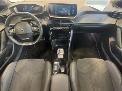 Photo 12 Peugeot 208  e- 136ch GT