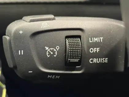 Photo 10 Peugeot 208  e- 136ch GT