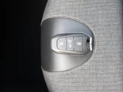 Photo 14 Peugeot 3008  2.0 BlueHDi 180ch S&S GT Line EAT8