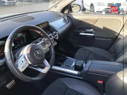 Photo 14 Mercedes GLA  250 e 160+102ch AMG Line 8G-DCT Sieges chauf GPS Camera