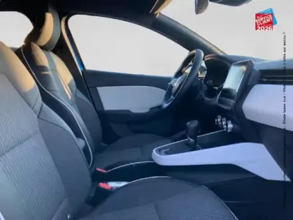 Photo 19 Renault Clio  1.6 E-Tech hybride 145ch Techno Camera GPS