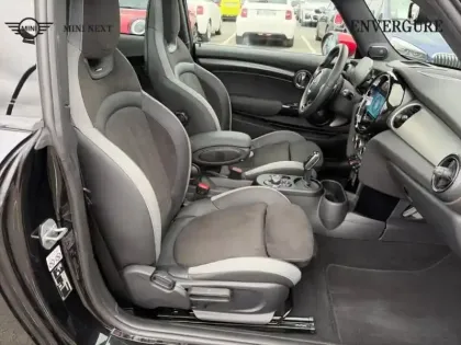 Photo 8 Mini Mini  JCW 231ch Edition Premium Plus BVA8