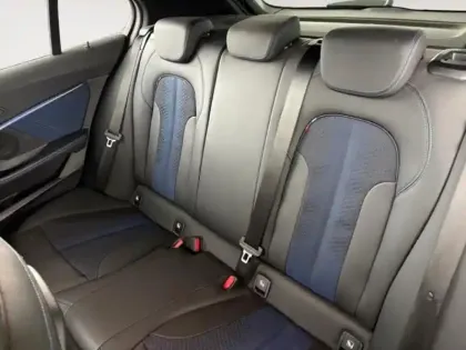 Photo 12 BMW Serie 1 Série 1 118dA 150ch M Sport