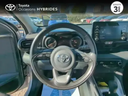 Photo 8 Toyota Yaris  116h Design 5p