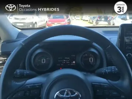 Photo 12 Toyota Yaris  116h Design 5p