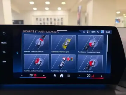 Photo 8 BMW Serie 1 Série 1 120A 170ch M Sport DKG7