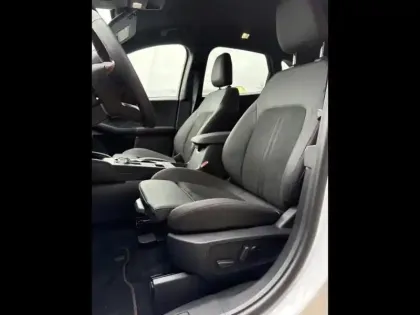 Photo 9 Ford Kuga  2.5 Duratec 180ch Hybrid FlexiFuel ST-Line X Powershift