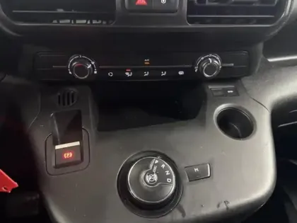 Photo 9 Citroën Berlingo  Van M 650kg BlueHDi 130 S&S Club EAT8