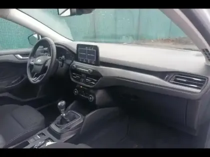 Photo 12 Ford Focus  1.0 Flexifuel mHEV 125ch Titanium Style