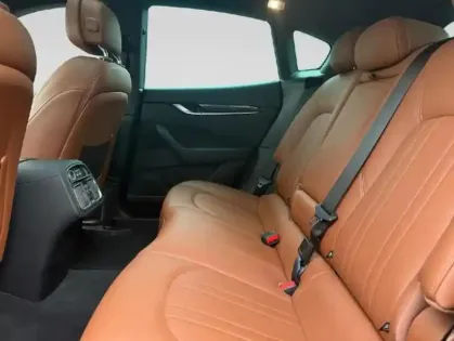 Photo 10 Maserati Levante  3.0 V6 275ch Diesel GranLusso 210g