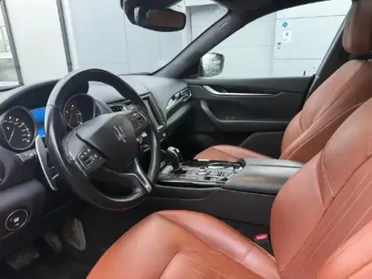 Photo 14 Maserati Levante  3.0 V6 275ch Diesel GranLusso 210g